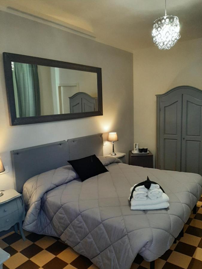 B&B Principe Calaf 3 卢卡 外观 照片