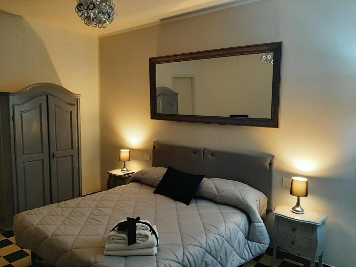 B&B Principe Calaf 3 卢卡 外观 照片