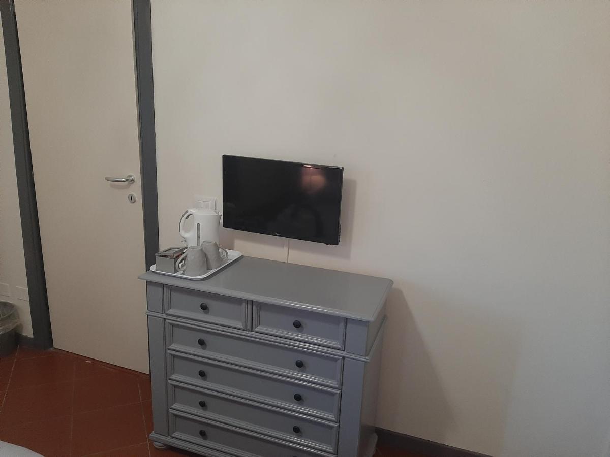B&B Principe Calaf 3 卢卡 外观 照片