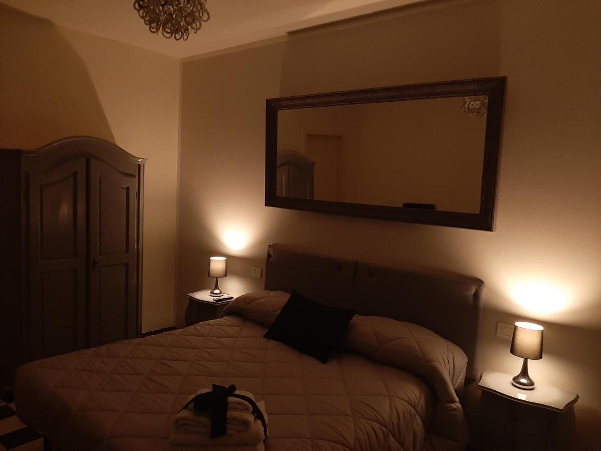 B&B Principe Calaf 3 卢卡 外观 照片