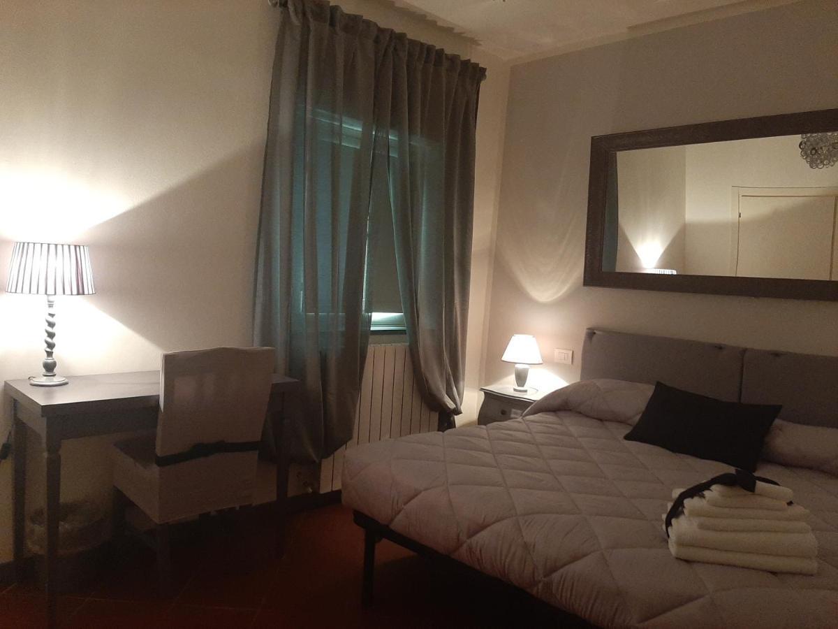 B&B Principe Calaf 3 卢卡 外观 照片