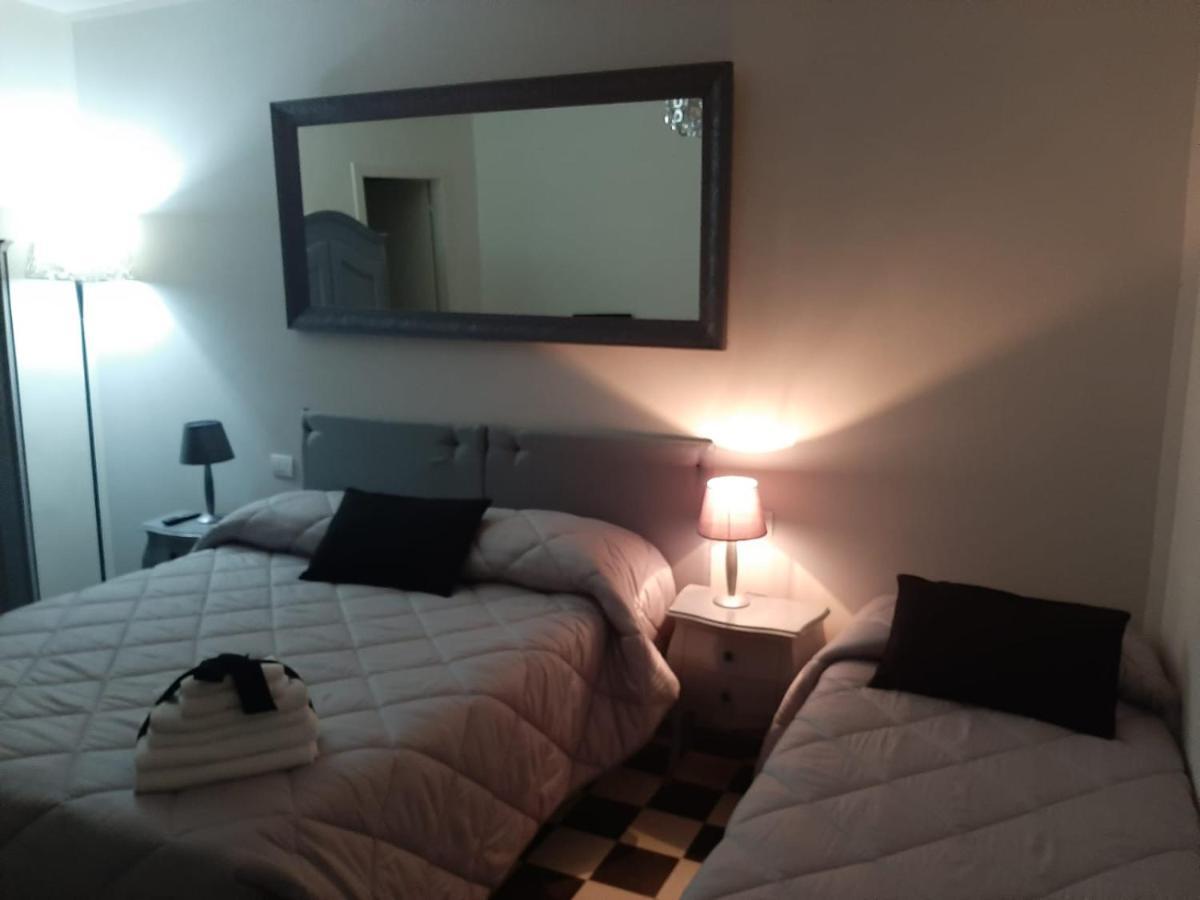 B&B Principe Calaf 3 卢卡 外观 照片
