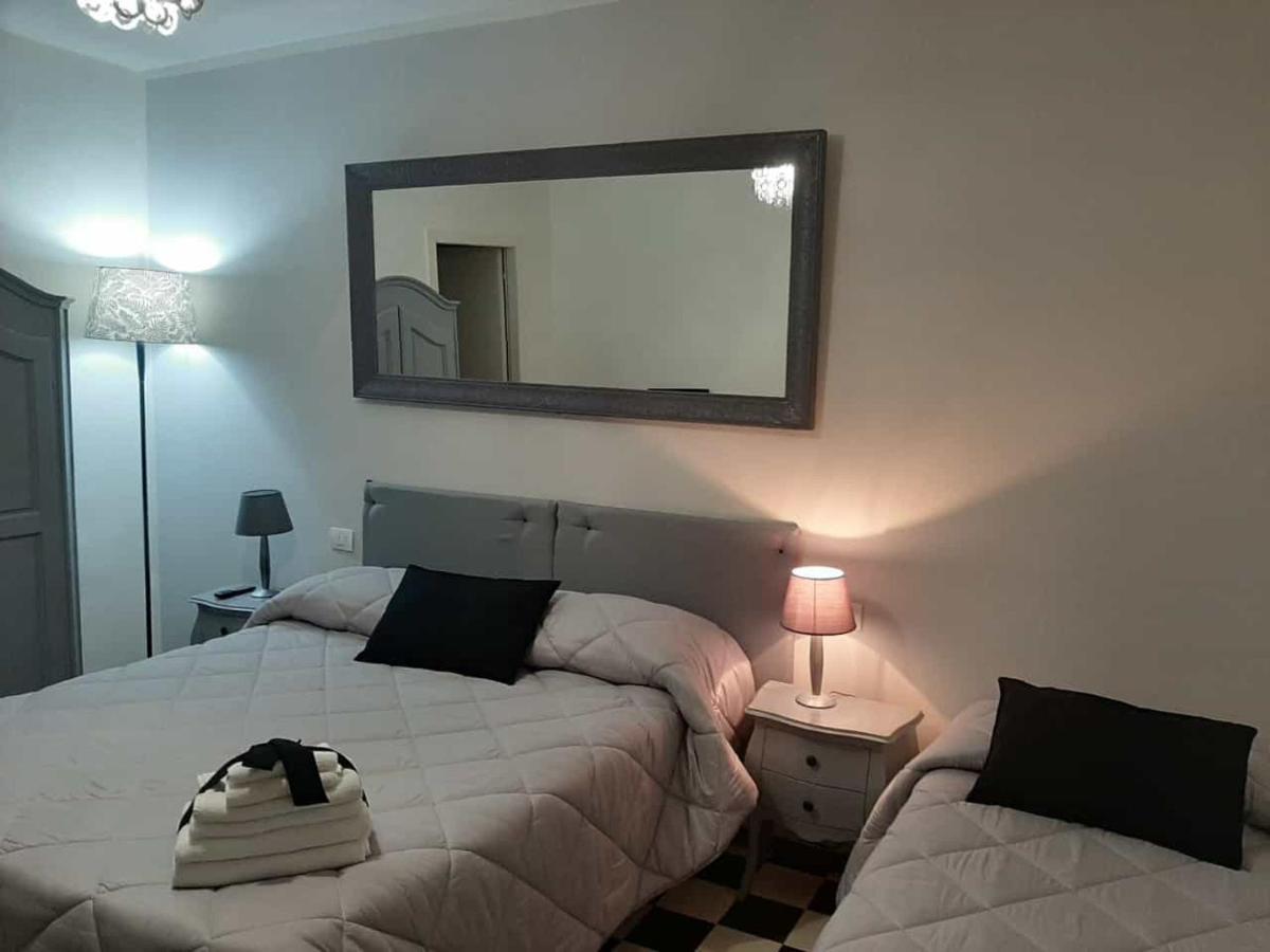B&B Principe Calaf 3 卢卡 外观 照片