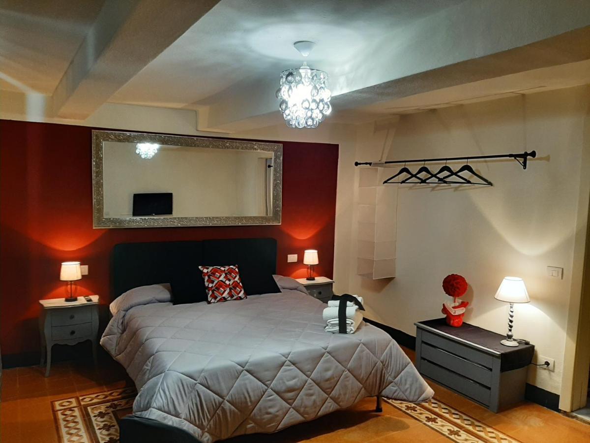 B&B Principe Calaf 3 卢卡 外观 照片