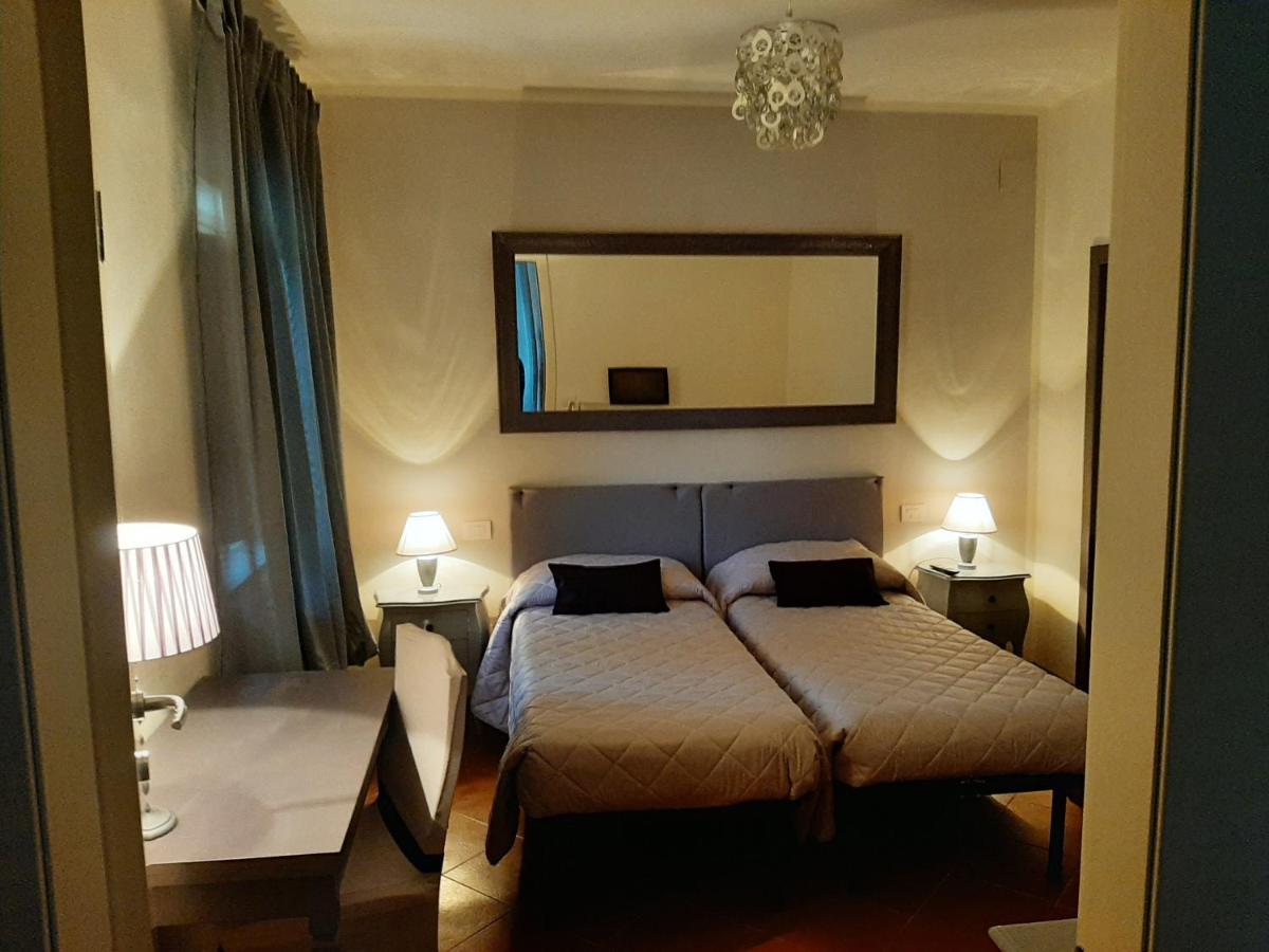 B&B Principe Calaf 3 卢卡 外观 照片
