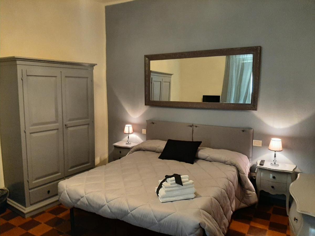 B&B Principe Calaf 3 卢卡 外观 照片