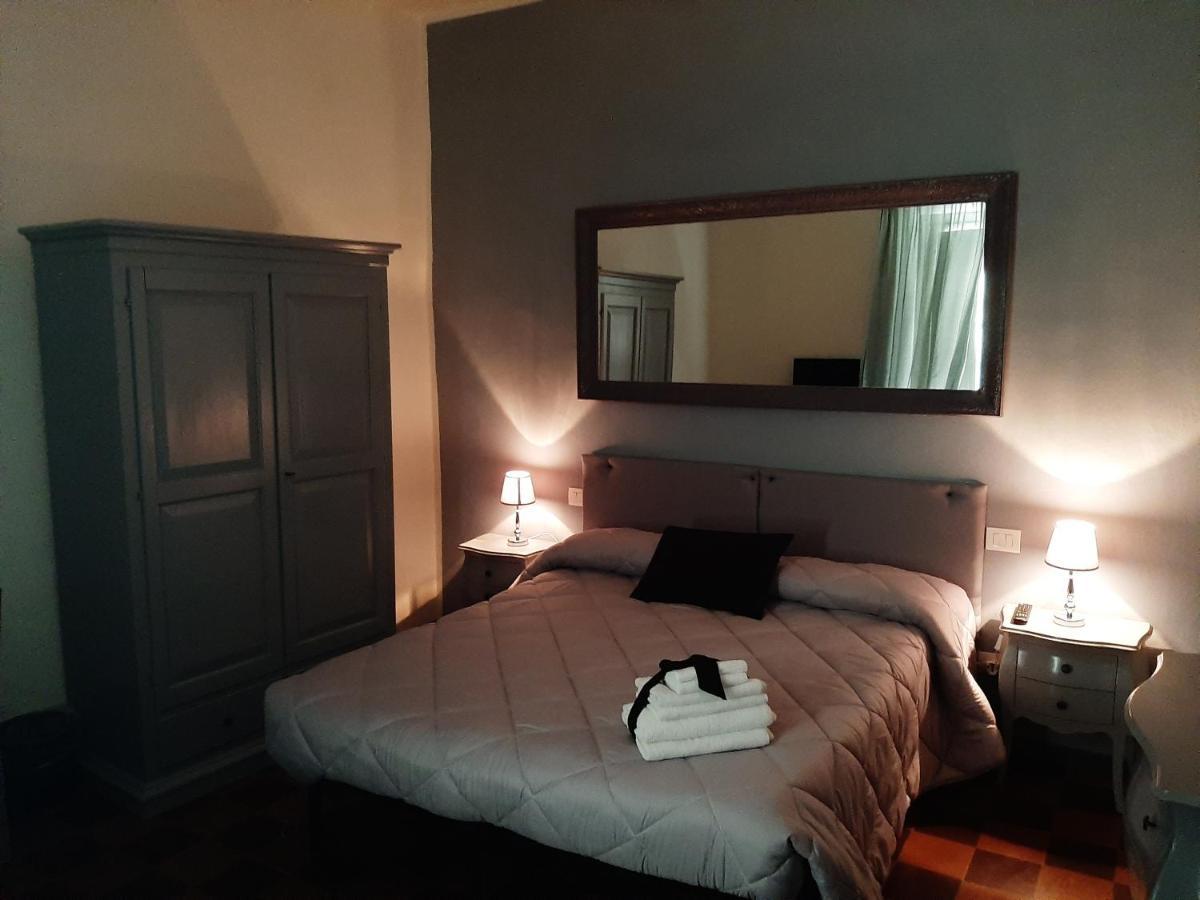 B&B Principe Calaf 3 卢卡 外观 照片