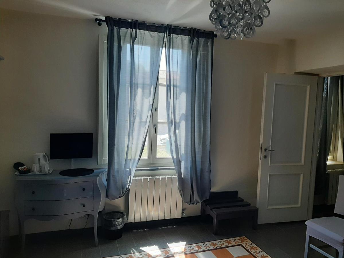 B&B Principe Calaf 3 卢卡 外观 照片