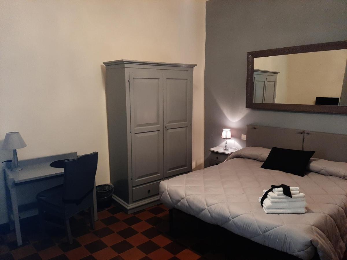 B&B Principe Calaf 3 卢卡 外观 照片
